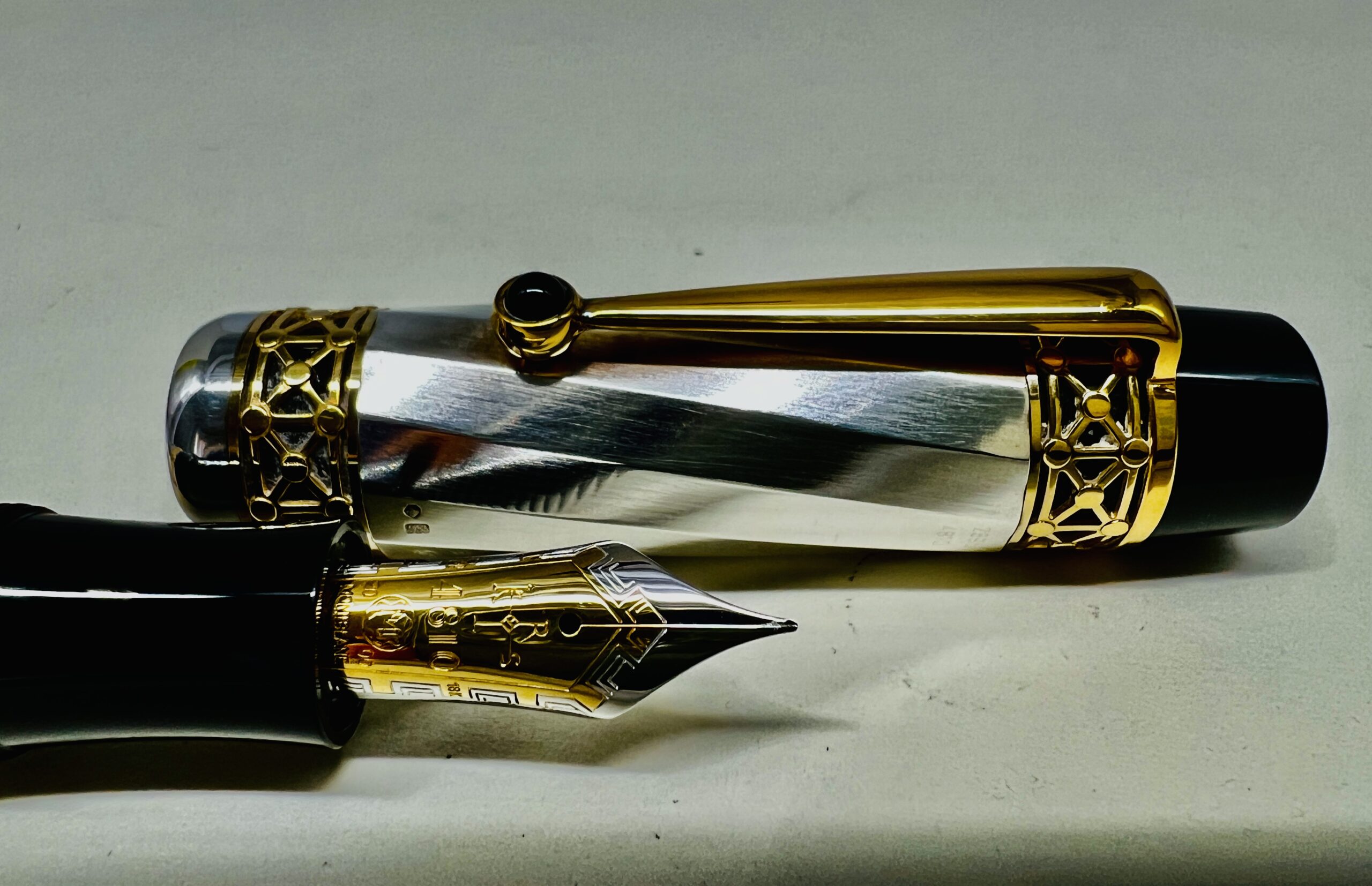 Montblanc Karl The Great Hommage a Charlemagne Fountain Pen Limited Edition Patron Of Art 4810 - immagine 16