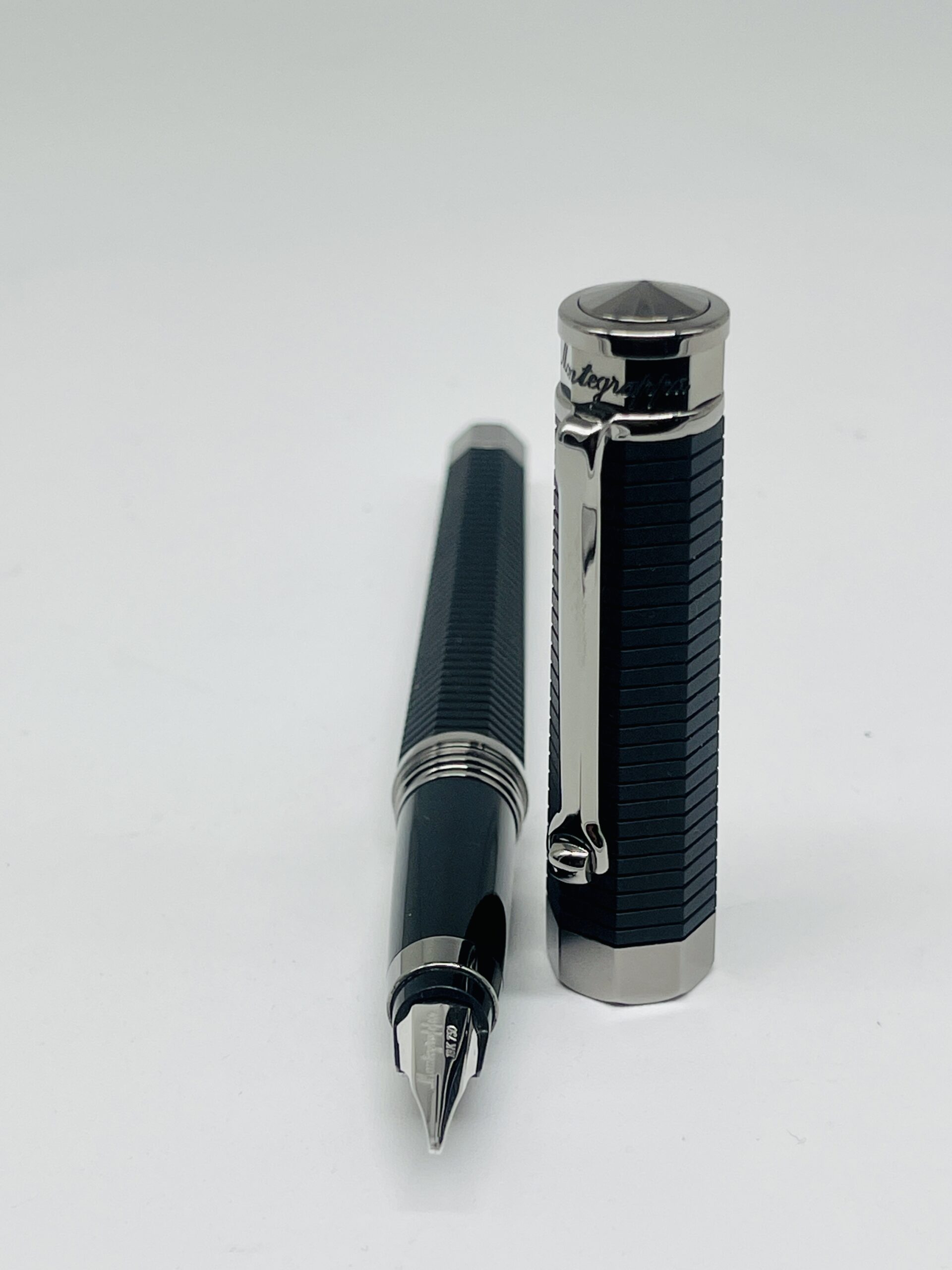 Montegrappa NeroUno Linea Collection Penna Stilografica - Casa
